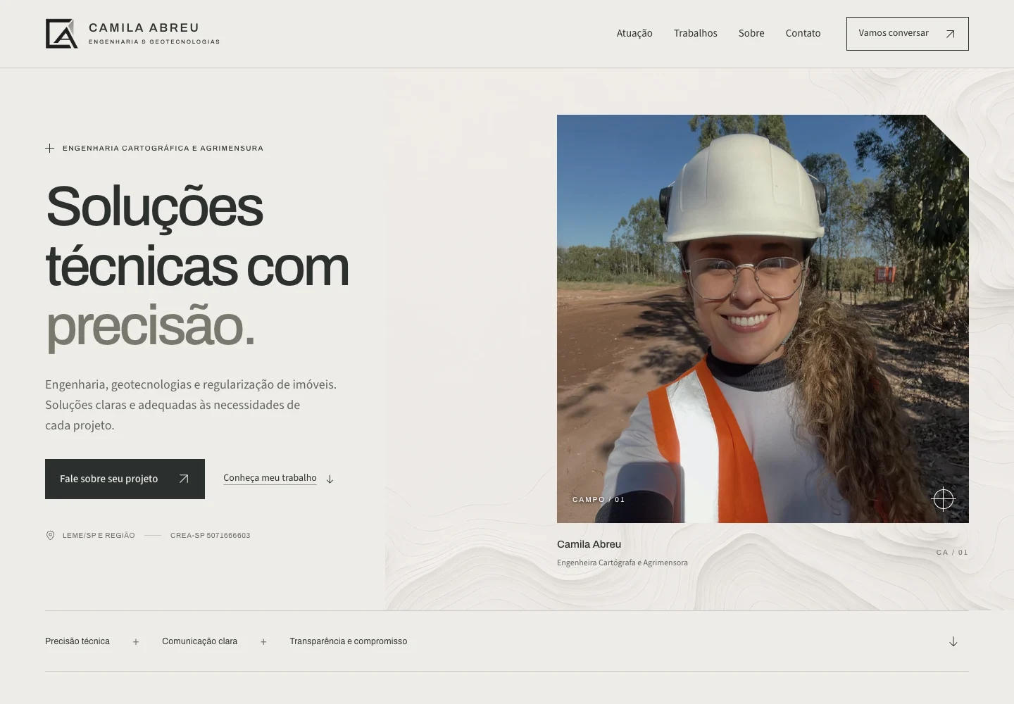 Site de Camila Abreu, engenheira cartógrafa e agrimensora, com retrato e serviços.